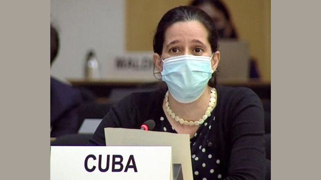제네바 소재 인권이사회에서 53개 친중국 국가를 소개하고 있는 쿠바 대표