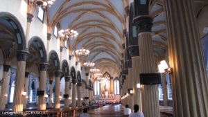 푸저우의 성 도미니쿠스 대성당(Saint Dominic Cathedral) 내부 모습