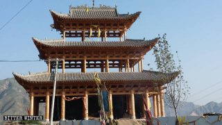 새로 건축된 중국 옥황묘(玉皇廟)