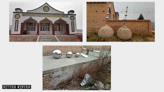 펑양현의 양자완 모스크에서 철거된 이슬람 상징물들이 방치되어 있다
