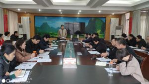 2월 18일, 허난(河南)성 지위안(濟源)시 교육국은 ‘학습’용 플랫폼인 ‘학습강국(學習強國)’ 앱을 선전하기 위해 교육을 진행했다
