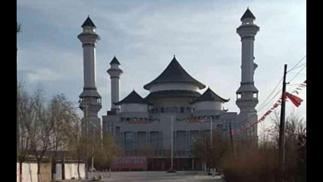 개조된 웨이저우진의 대형 모스크