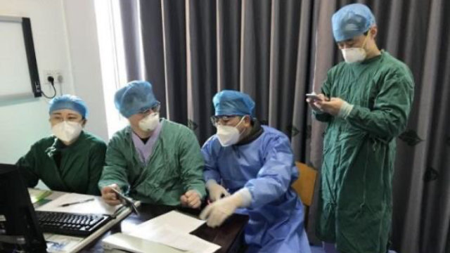 위챗에 게시된 휴식 중인 의료진들의 모습